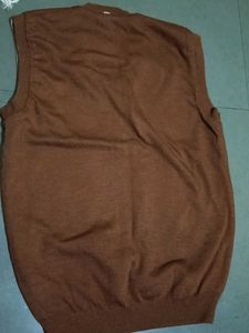 Classic Brown V-Neck Sleeveless Sweater