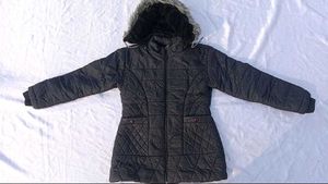Stylish Quilted Winter Coat with Hood