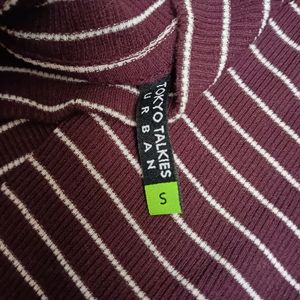 Unused Striped Stretchable Top
