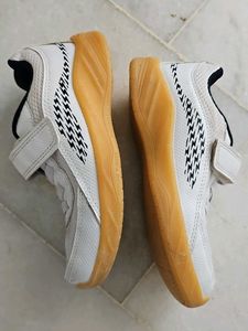 Nivia Non Marking Sports Shoes- Unisex