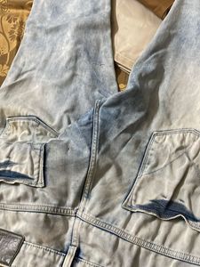 Light Wash Ripped Jeans
