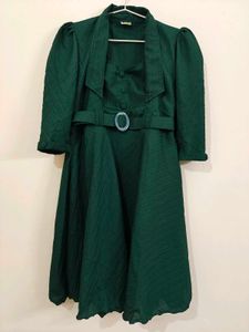 🆕 Elegant Green Belted Midi Dress