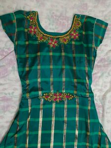 Elegant Green Plaid Ethnic Gown