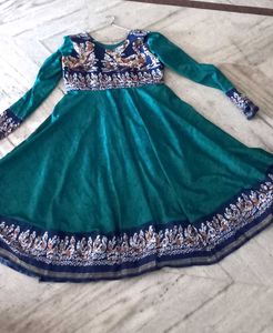Elegant Teal Anarkali Kurta with Intricate Embelli