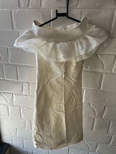 Elegant Ruffled Off-Shoulder Dress