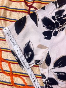 🏝️Connor Beach Party Shirt– White with Black Leaf