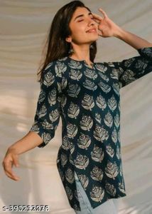 Set of 2 Printed Kurtas