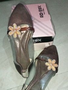 Girls And Ladies Belly ( Footwear).    Use Only 1