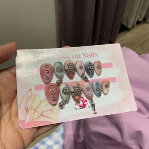 Navratri press on nails