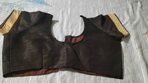 elegant sari with stitch blouse