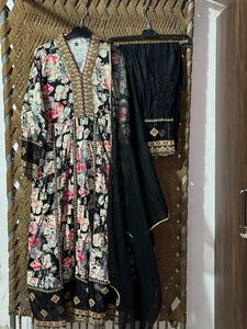 Elegant Floral Print Kurta Set with Dupatta