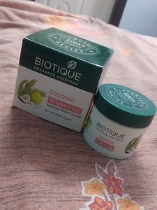 BIOTIQUE  Coconut Brightening Instant Glow Cream