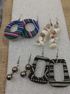Set of 4 unique earrings