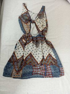 H&amp;M bohemian Print Cut-Out Dress
