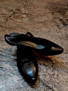 🍷Imported Chic Black Heels