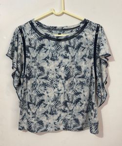 Blue Leaf Print Ruffle Sleeve Top