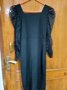 Chic Black Puff Sleeve Dress🩷