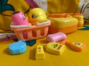 Cute Duck Family Laundry Playset Toy