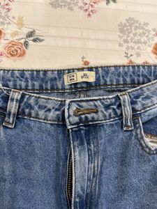 Stylish Ripped Denim Jeans