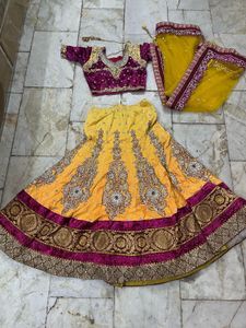 90’ chatpata!! Stunning Yellow &amp; Pink