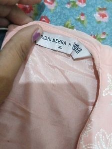 Elegant Pink Embroidered Kurta Set