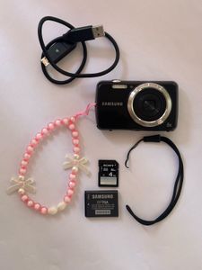 Samsung Digital Camera with Accessories