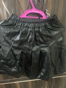 black skirt 🖤