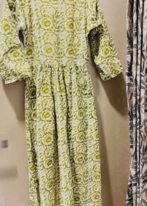 Green Floral Print Cotton Kurta with slit