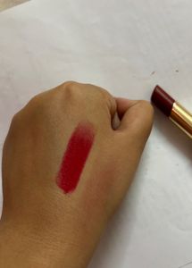 Lakme 9 to 5 Matte Lipstick - Iconic Red