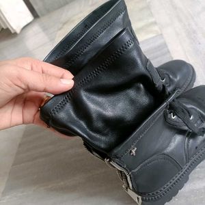 unisex boots