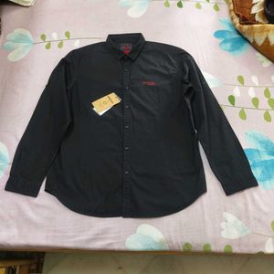LOCOMOTIVE Men Black Slim Fit Solid Casual Shirt