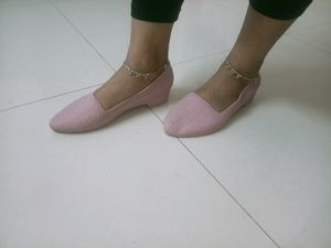 Beautiful Waterproof Shoes For Women 👠(Size -7)