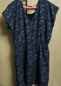 Chic Blue Floral V-Neck Dress