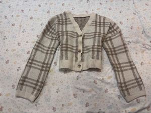 Cozy Plaid Cropped Cardigan
