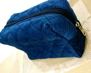 Smytten Blue Velvet Pouch