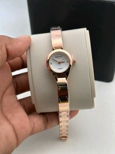 GUCCI*❣️🔸 *LADIES WATCH*🔸 *GOOD QUALITY