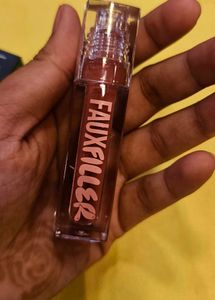 HUDA Beauty Bombshell
