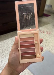 Shryoan Eyeshadow Palette
