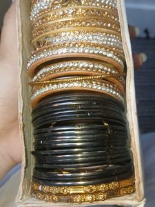 kids Set of Embellished &amp; Plain Bangles