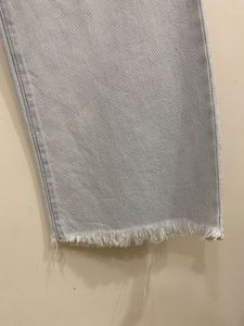 Light Wash Cropped Jeans