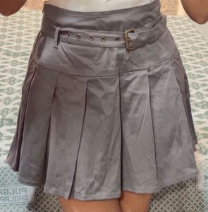 Stylish Pleated Skirt with Belt