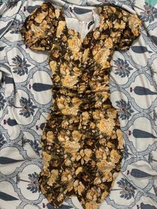Elegant Korean-style floral ruched mini dress