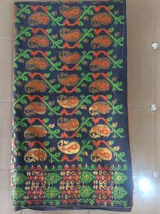 Beautiful Paisley Print Saree