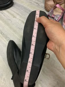 Chic Black Mary Jane Ballerinas