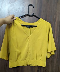 Harpa Mustard Yellow Crop Top