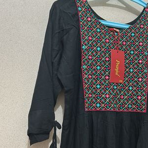 Embroidered Black Kurti XL