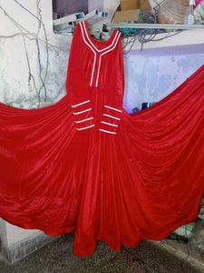 red heavy party' wear gown