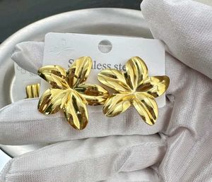 Anti Tarnish Gold Flower Stud Earrings