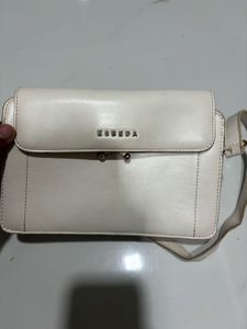 Esbeda White Crossbody Bag