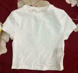 H&M Fitted Baby Tee (xs)